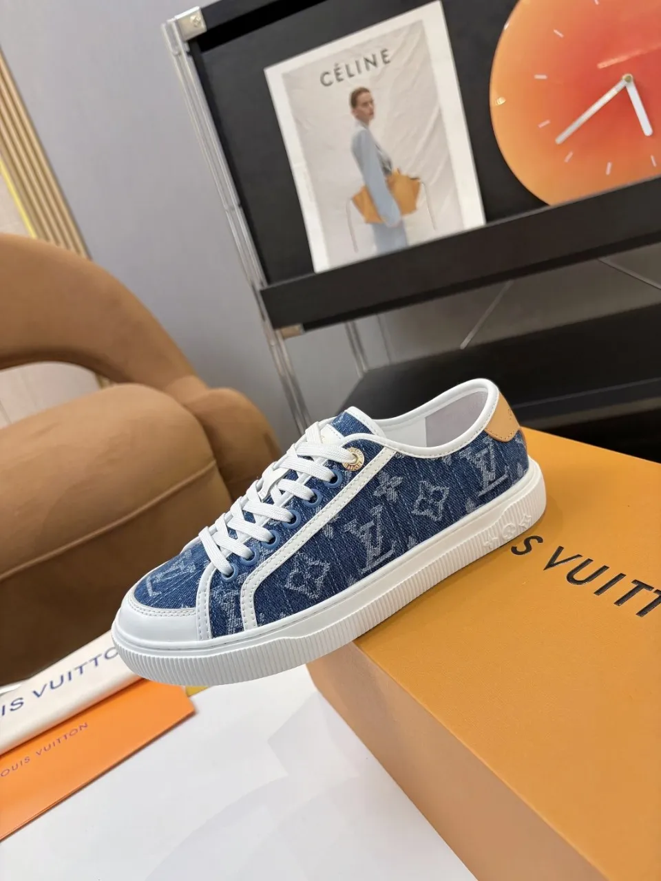 p580🐮🐮 LV couple skate shoes｜Classic jacquard, the ultimate code for a sweet outing! 👫** This pair of shoes is Louis Vuitton's love letter to fashionistas💌 - **classic presbyopic skate shoes**, the perfect choice for couples to go out on the street!  🔸 **Luxury details are a must-have**: Jacquard fabric  🔸 **So comfortable that you don’t want to take it off**: The sheepskin lining is skin-friendly and breathable, warm in autumn and winter without stuffing your feet, refreshing in spring and summer without being sticky, and you can wear it with a high-end feel in all seasons!  🔸 **Steady sense of security**: Non-slip rubber outsole, perfect grip, accompanying you through romantic streets.  **💑 Couple outfit inspiration**: ▪️ For boys, pair with leggings + baseball cap for a trendy street look!  ▪️ Girls can wear short skirts or shark pants, and the sweet and cool style is easy to choose~ **#Louis Vuitton #couple shoes #presbyopia classic** **👉 Click to collect and become the most fashionable CP in the circle of friends with him! ** Fabric: Imported cowhide/classic jacquard fabric Lining: Sheepskin lining Sole: Original rubber sole Size: Women’s size 35-42 (40/41/42 customized) Men’s size 39-45 (39.45 customized)